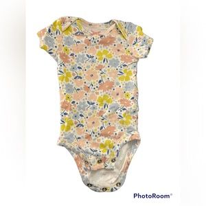 10/$10 🧸 Newborn onesie